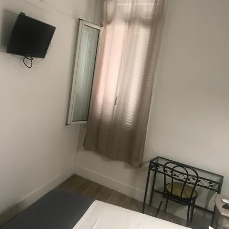 Neptune Hotel 2*