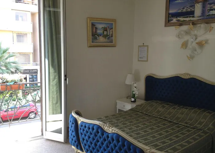 Neptune Hotel 2*